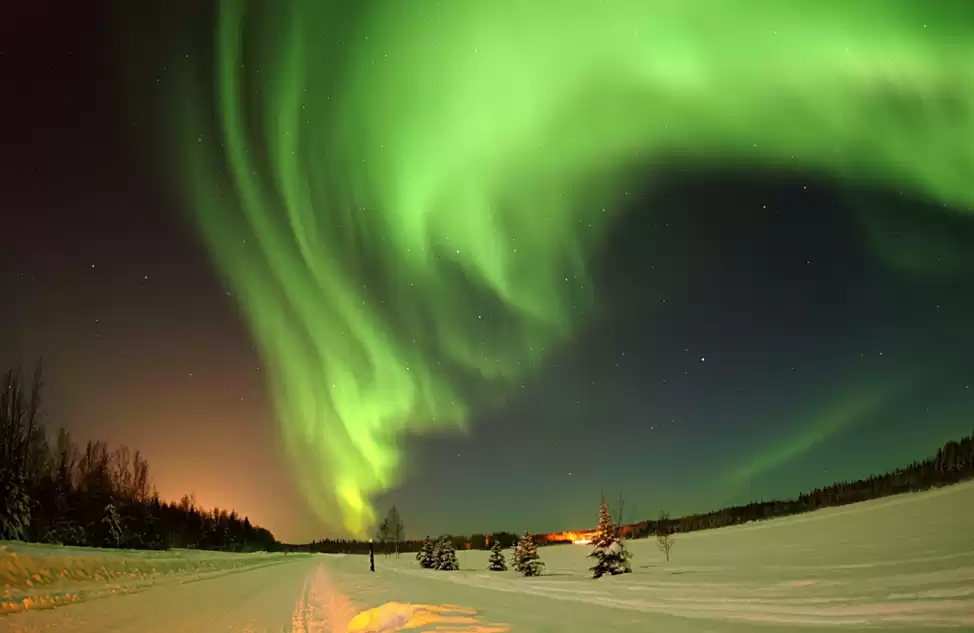 How To Enjoy Northern Lights In Murmansk, Russia