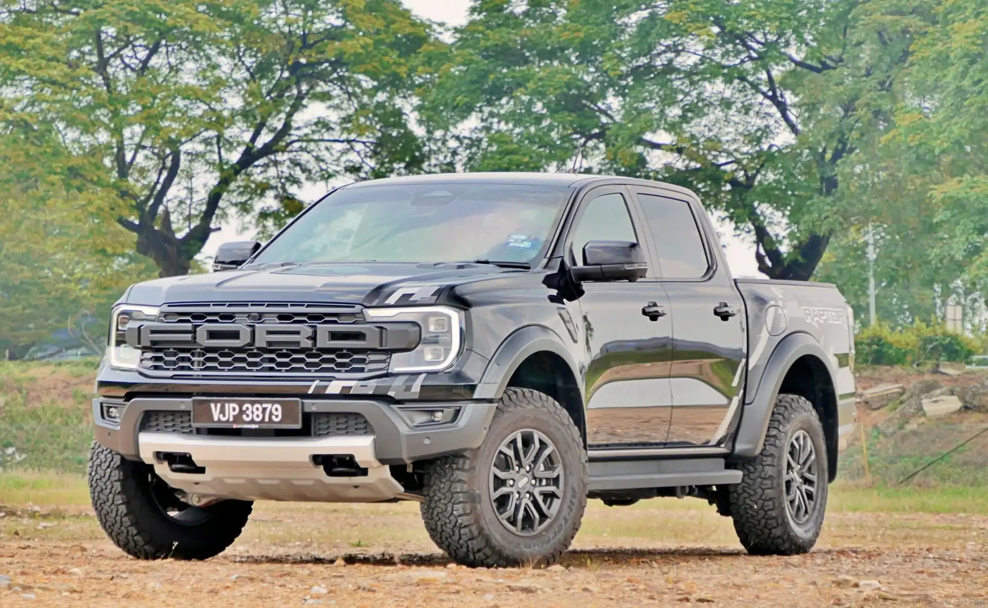 Car Rental Service In Mongolia - Ford Raptor