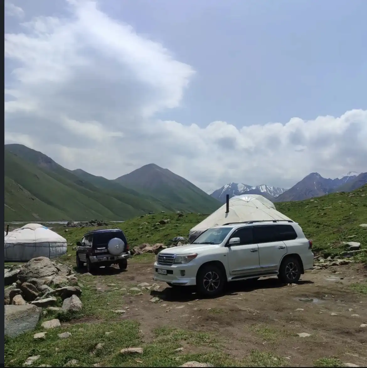 Private Driver Kyrgyzstan  Land Cruiser 200 4x4 Suv