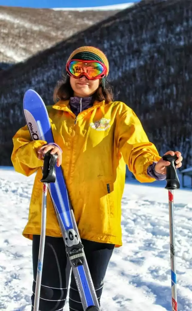 Skiing In Iran Tochal  Snow Board Tour