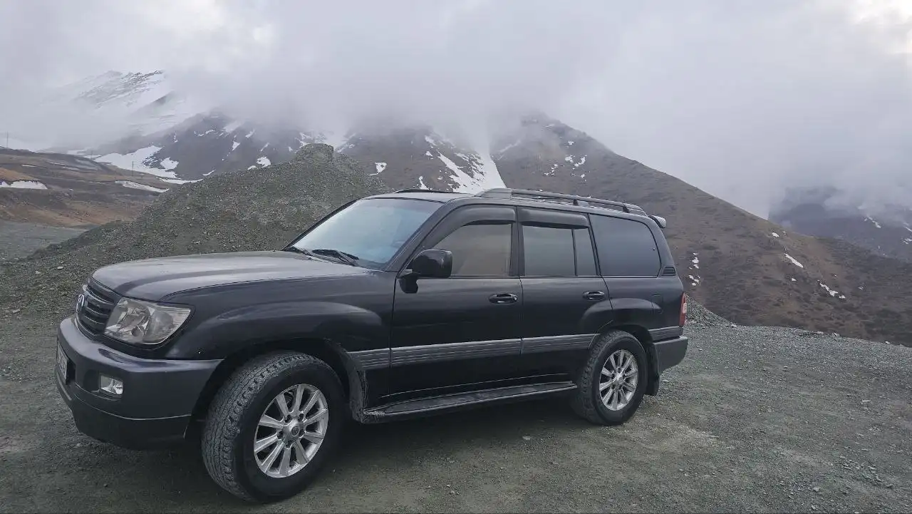 Toyota Land Cruiser 100 4x4 Rental